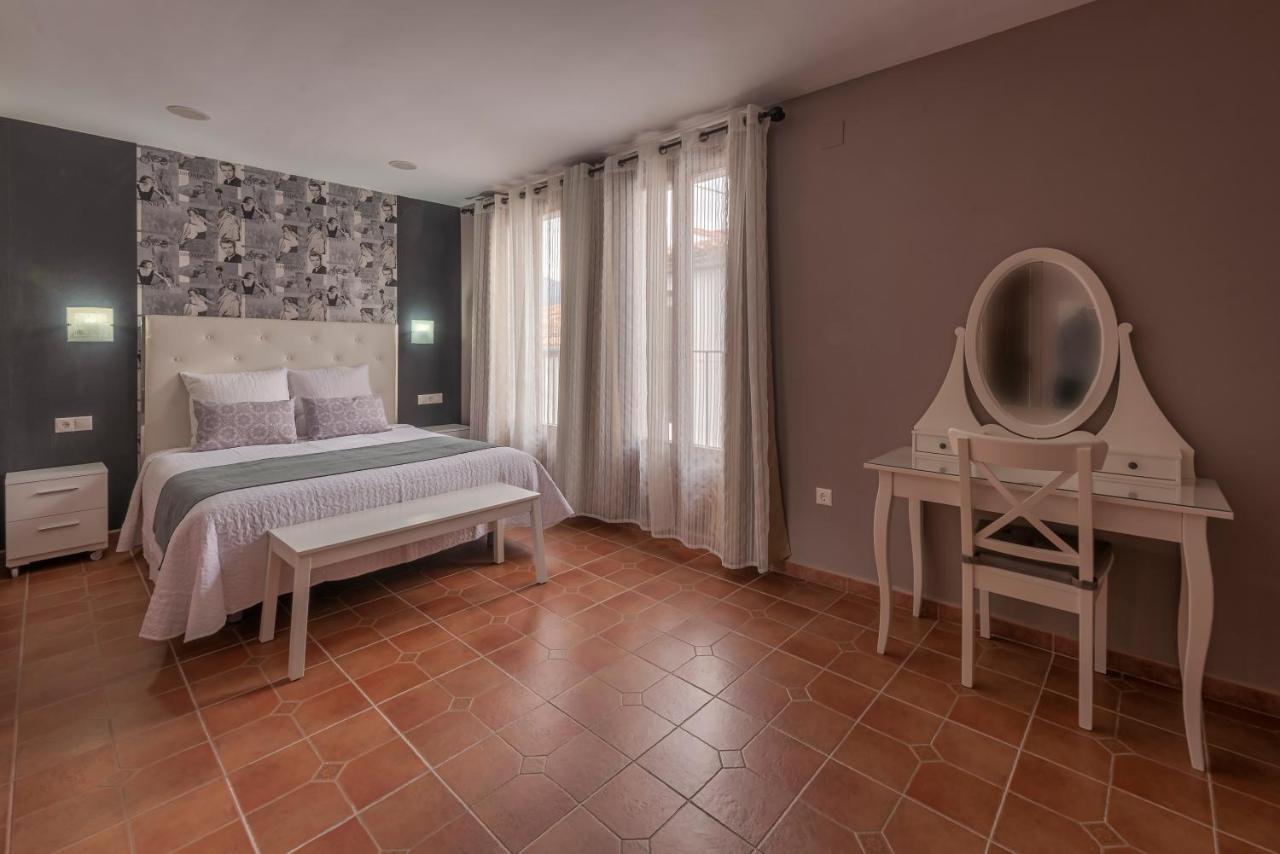Hostal El Griel NO DISPONEMOS DE RECEPCIÓN FÍSICA Hervás Exterior foto
