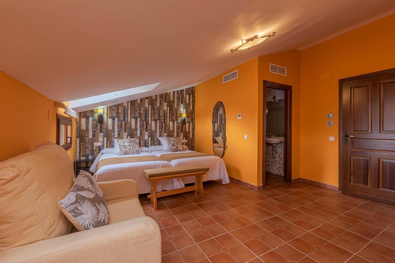 Hostal El Griel NO DISPONEMOS DE RECEPCIÓN FÍSICA Hervás Exterior foto
